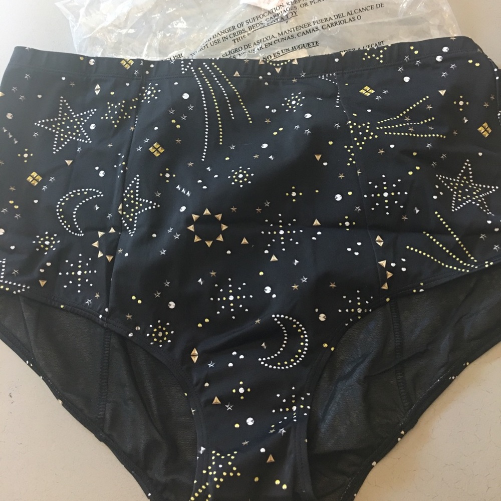 NWT Torrid Size 1 Bathing Suit Bottoms